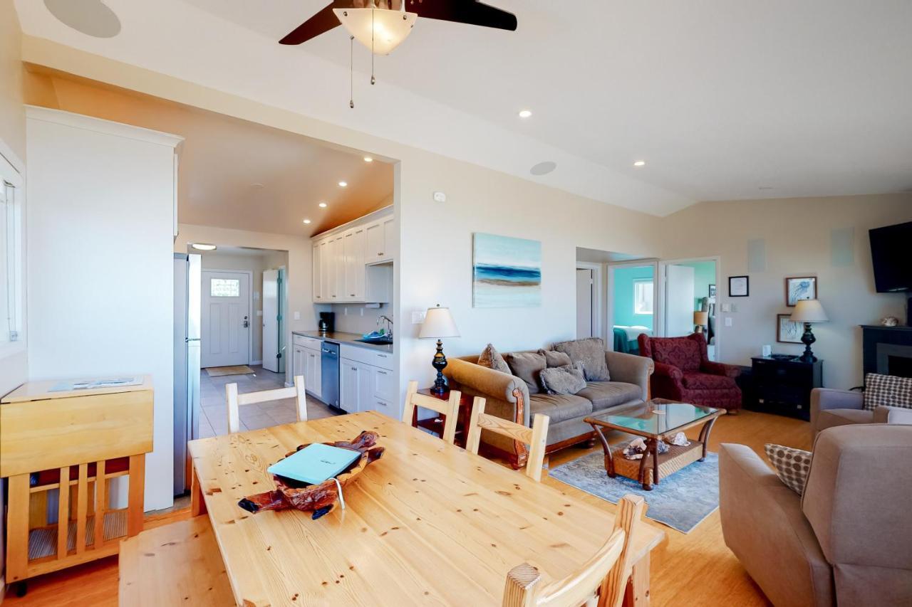 Rockin' Away Beach House ロックアウェイ・ビーチ エクステリア 写真